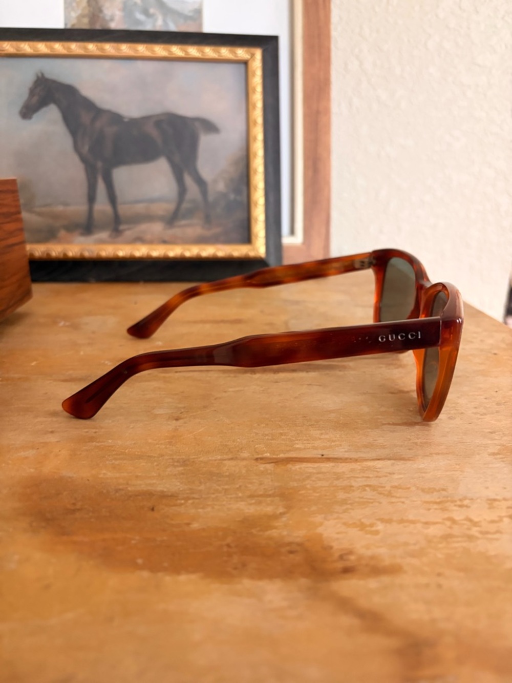 Gucci Men’s Tortoiseshell Sunglasses - Amber Brown Frame with Dark Lenses - Picture 2 of 3